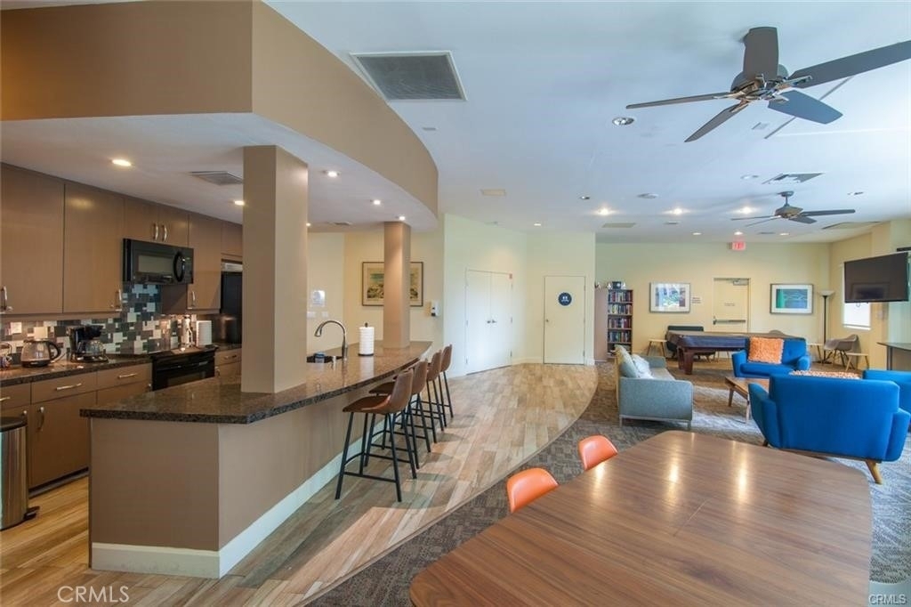 700 E Ocean Boulevard - Photo 43