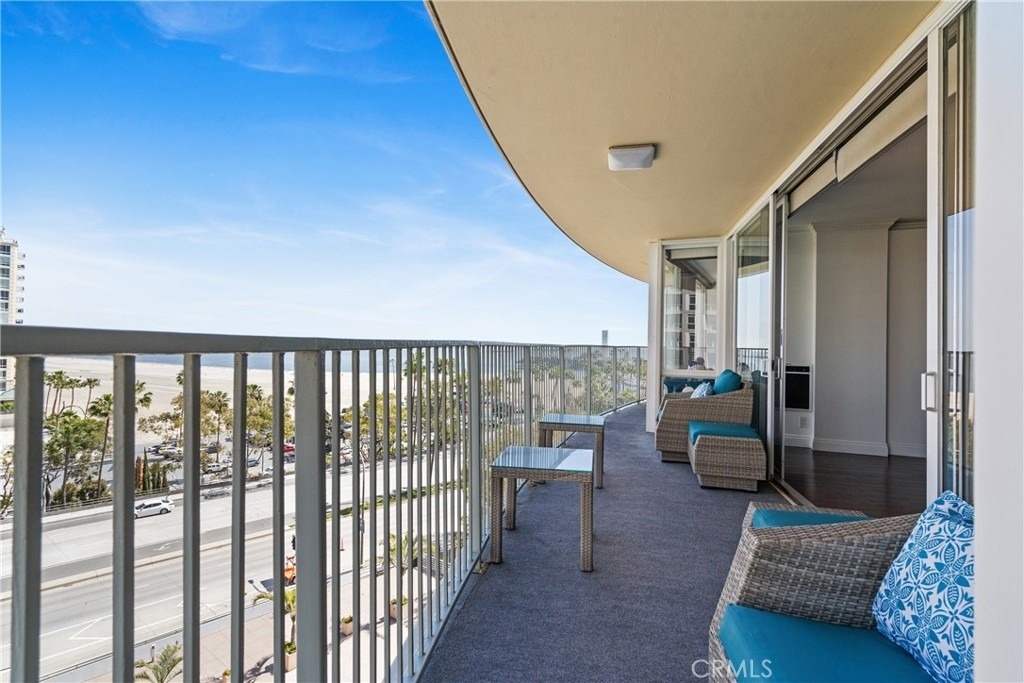 700 E Ocean Boulevard - Photo 5