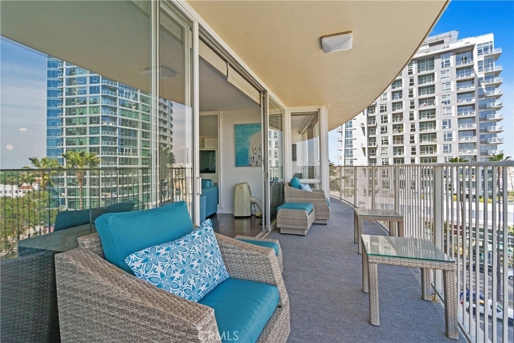 700 E Ocean Boulevard - Photo 4