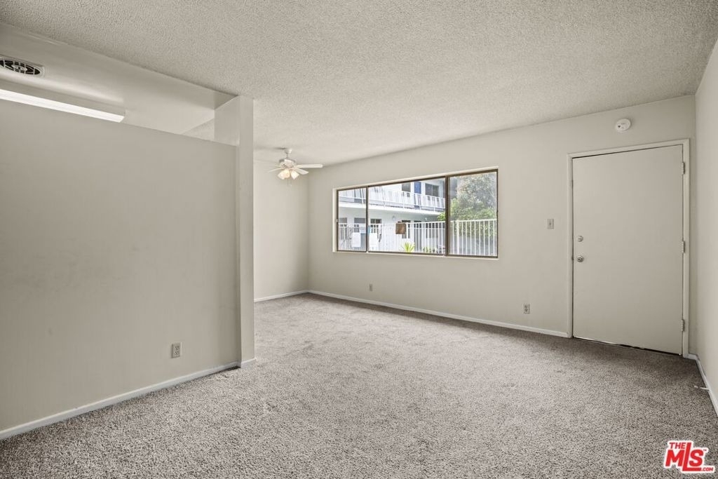 1295 Federal Avenue - Photo 9