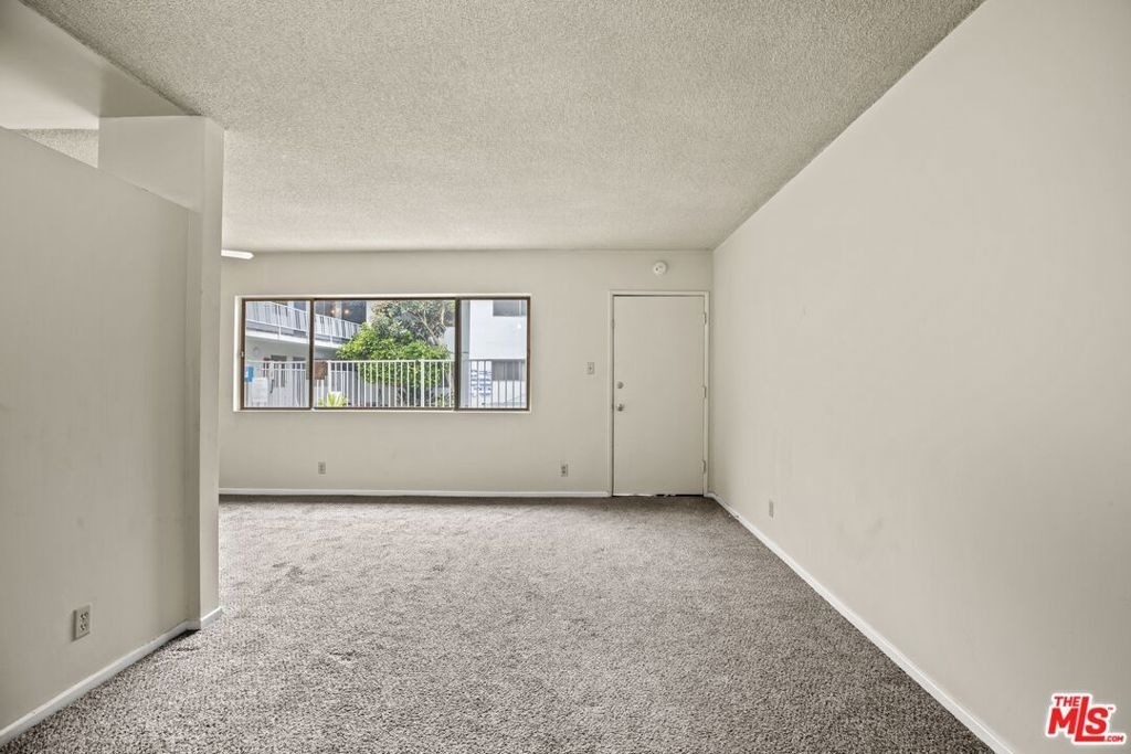 1295 Federal Avenue - Photo 8