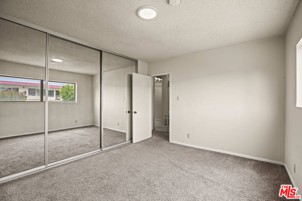 1295 Federal Avenue - Photo 6