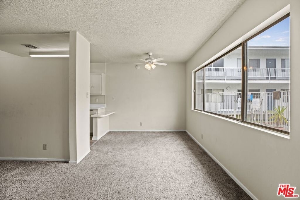 1295 Federal Avenue - Photo 0