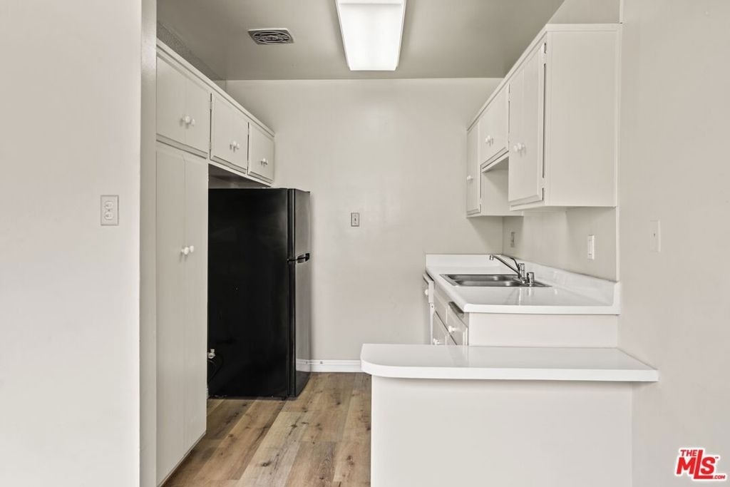 1295 Federal Avenue - Photo 1