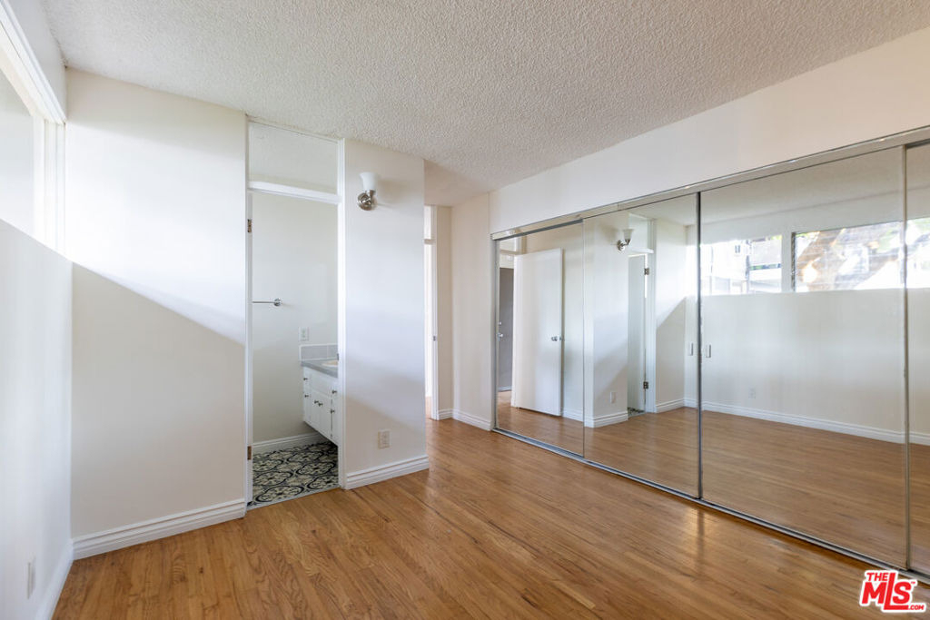 11131 Rose Avenue - Photo 10