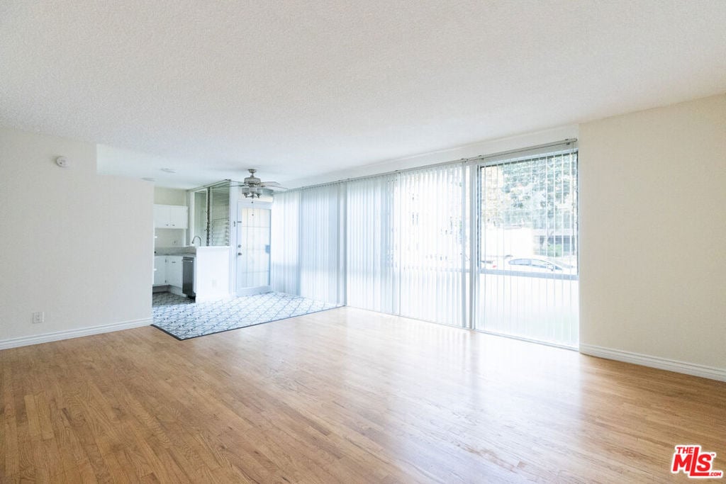 11131 Rose Avenue - Photo 12