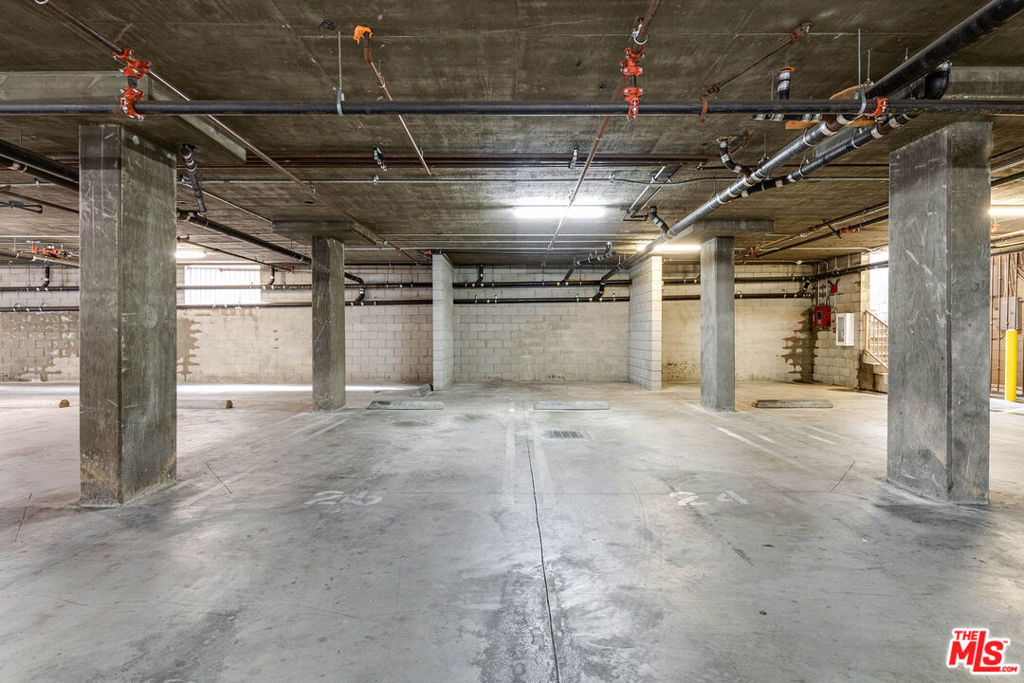 14735 Friar Street - Photo 15