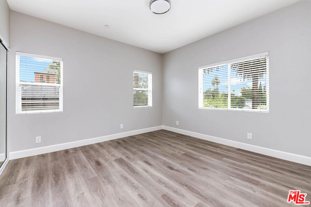 14735 Friar Street - Photo 10