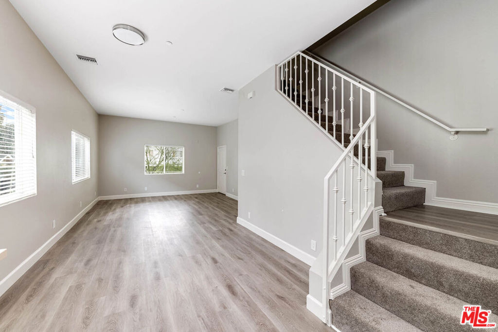 14735 Friar Street - Photo 7