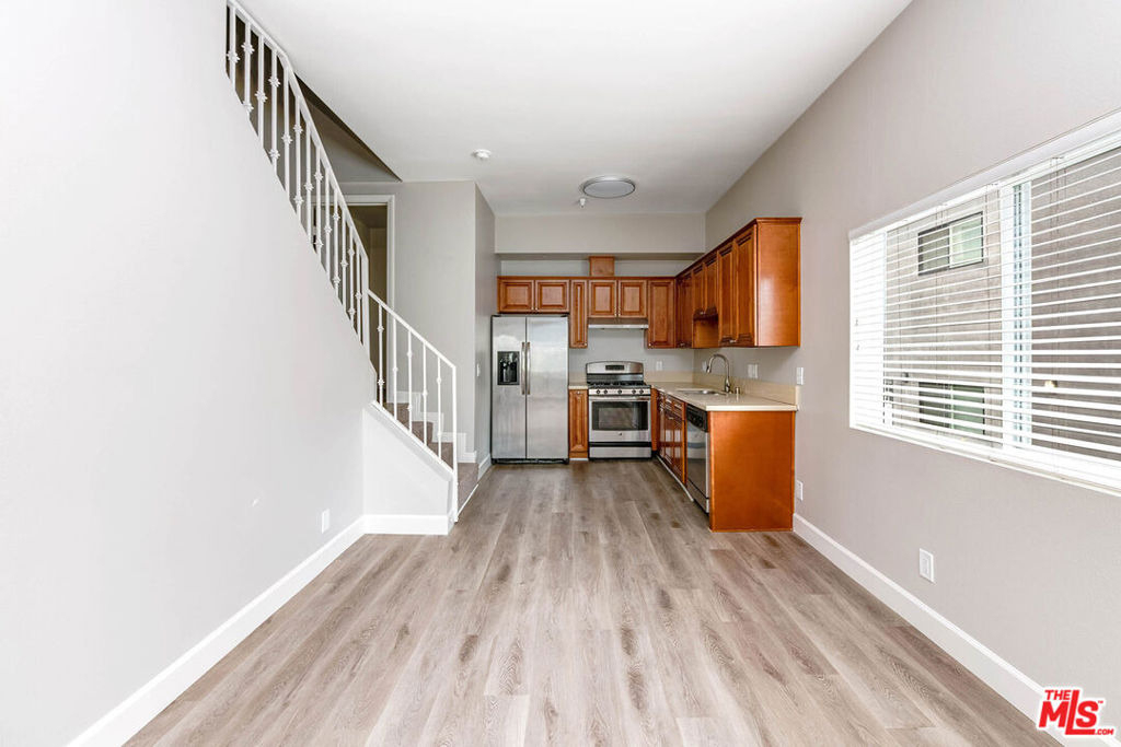 14735 Friar Street - Photo 4