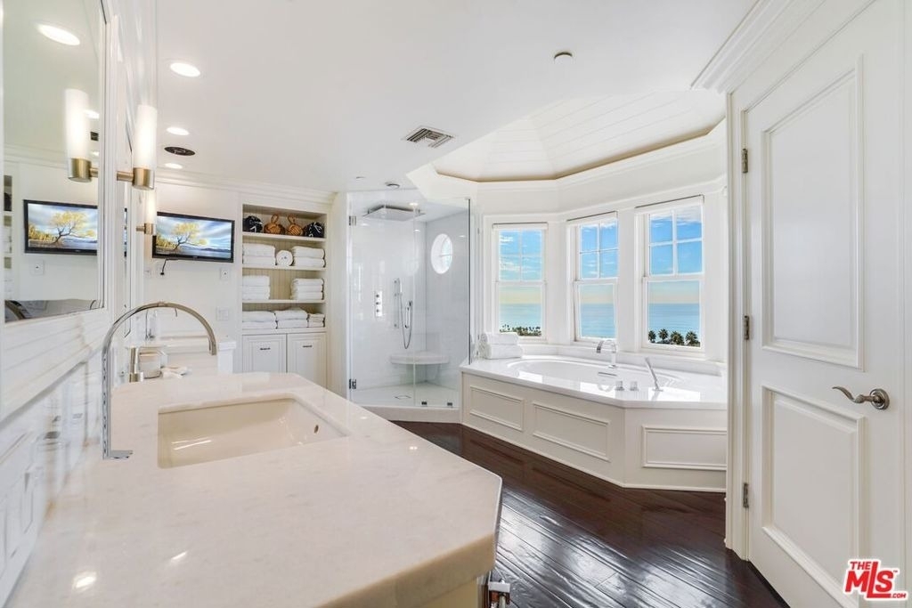6277 Sea Star Drive - Photo 29