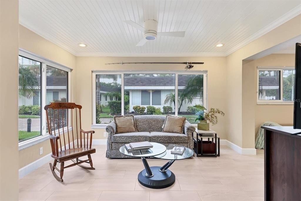 1900 Benjamin Franklin Drive - Photo 14