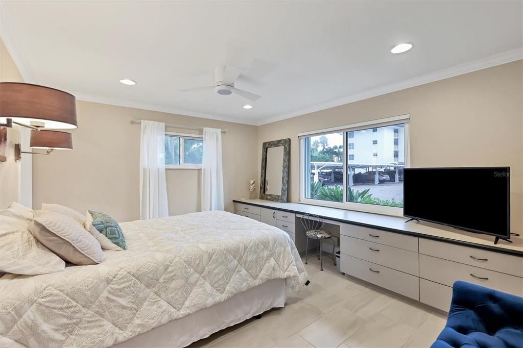 1900 Benjamin Franklin Drive - Photo 16