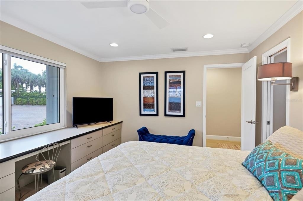 1900 Benjamin Franklin Drive - Photo 17