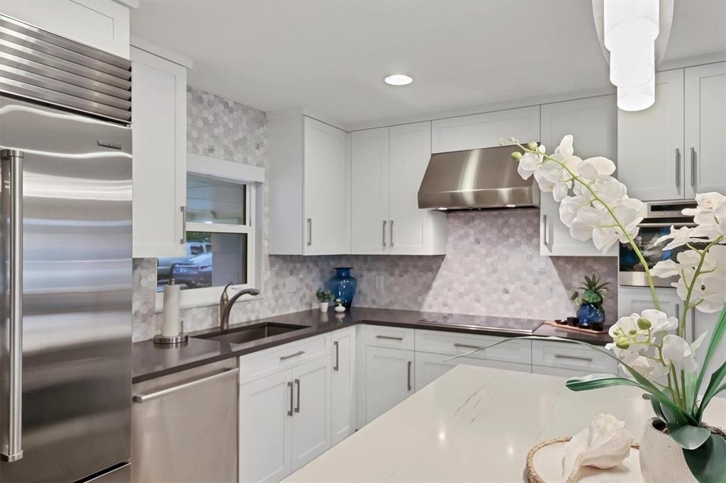 1900 Benjamin Franklin Drive - Photo 5