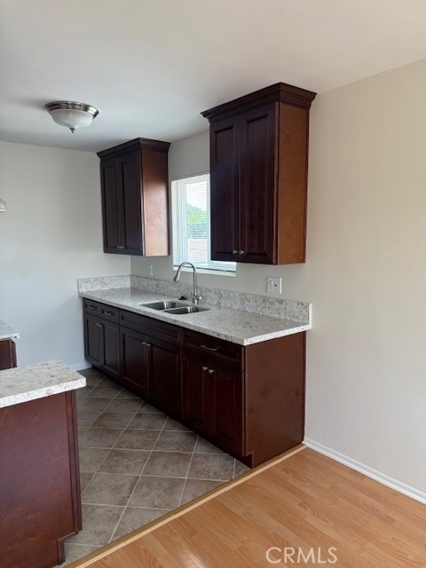 1131 N Kenmore Avenue - Photo 7