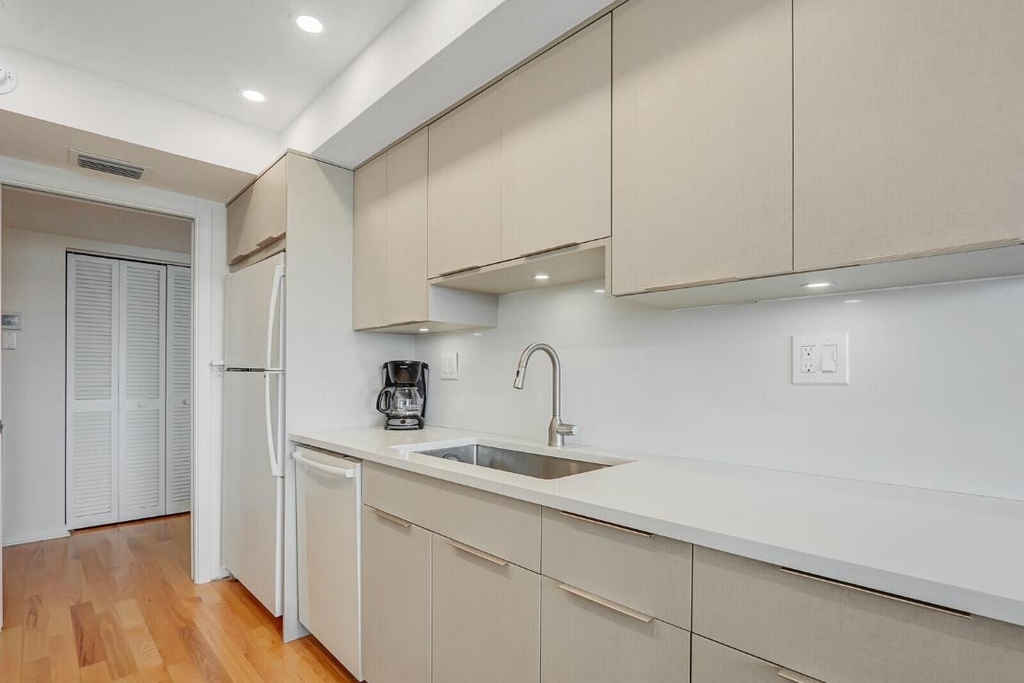 5480 N Ocean Drive - Photo 20