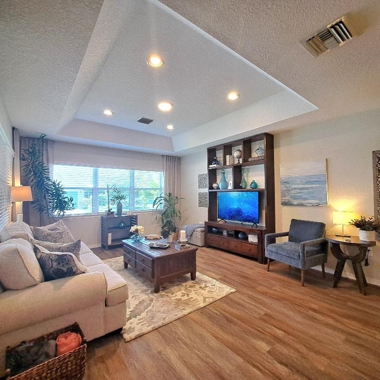 1747 N Dovetail Drive - Photo 2