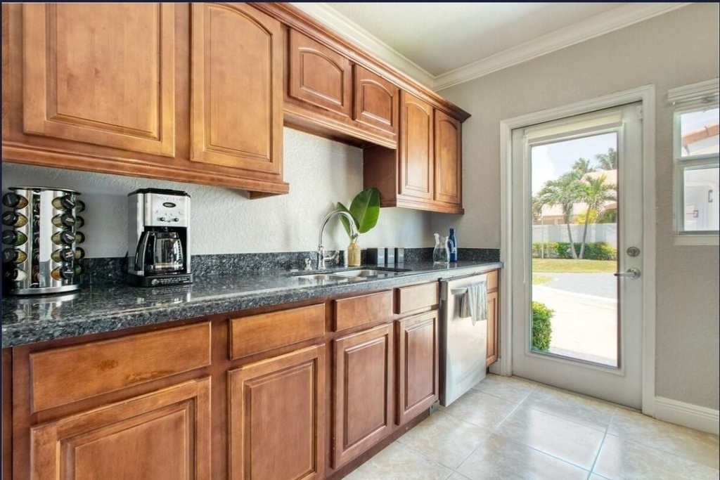 1501 E Fort Lauderdale Beach Boulevard - Photo 22