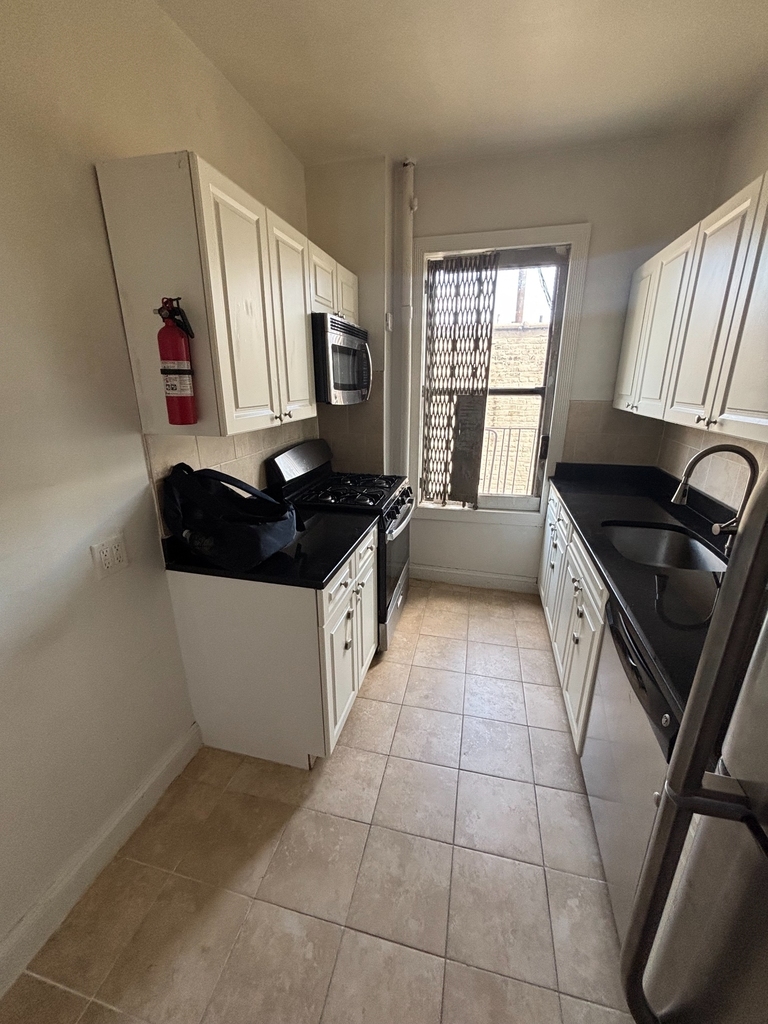 West 171st street  Ft Washington Avenue - Photo 3
