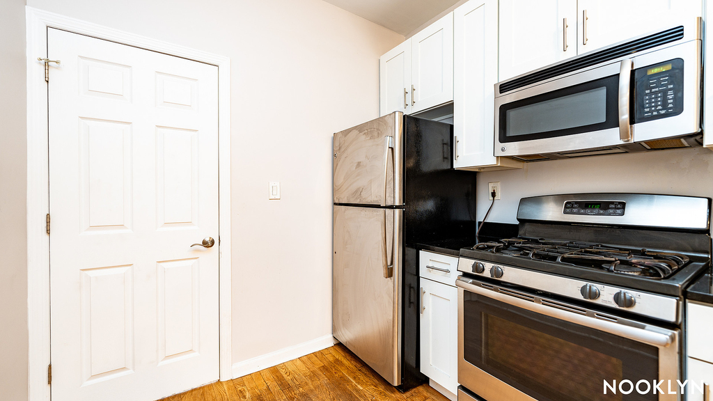 183 Jefferson Street - Photo 5