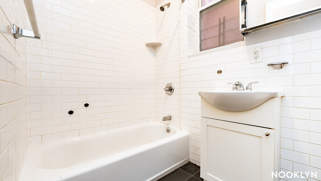183 Jefferson Street - Photo 8