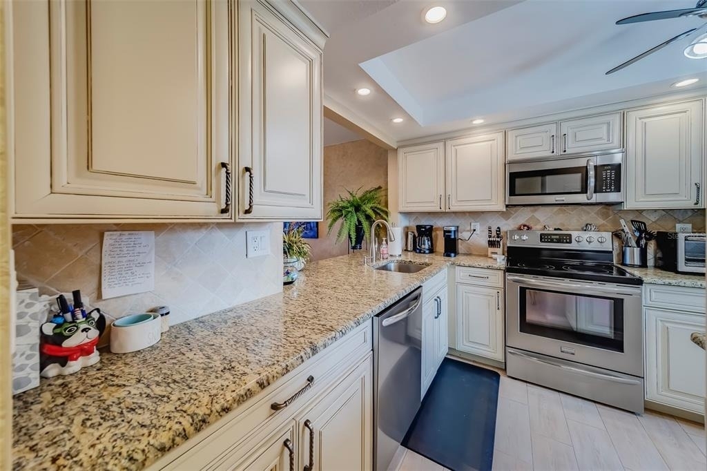 17580 Gulf Boulevard - Photo 27