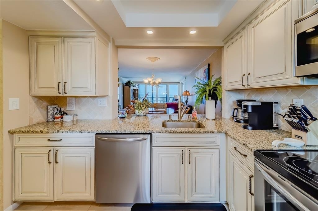 17580 Gulf Boulevard - Photo 26