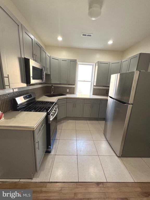 2121 N 20th Street - Photo 0