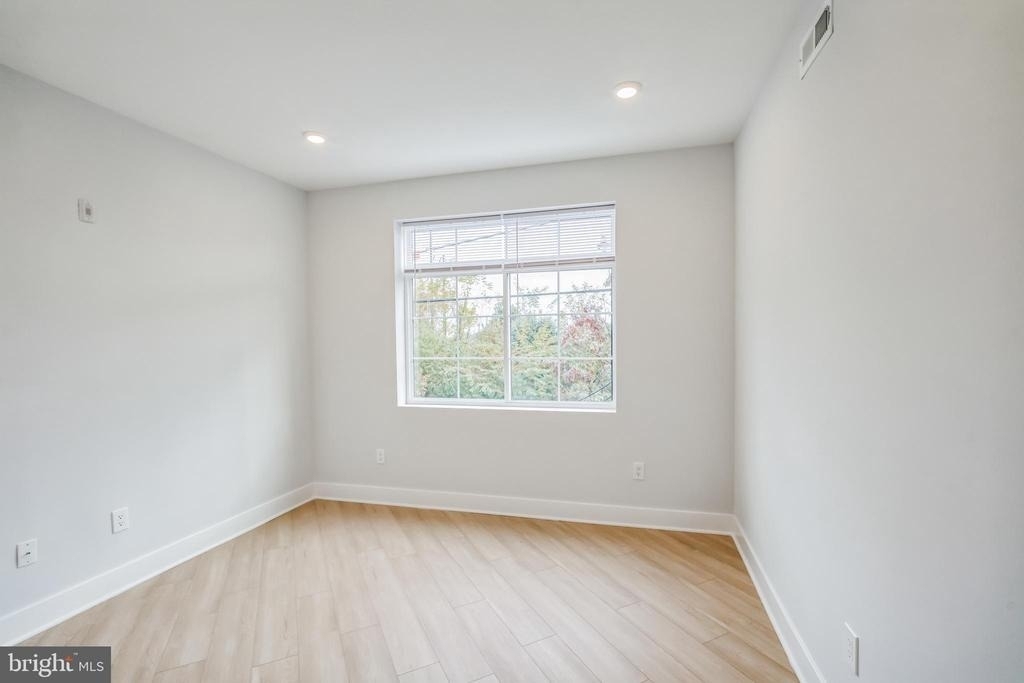 646 N 32nd Street - Photo 6