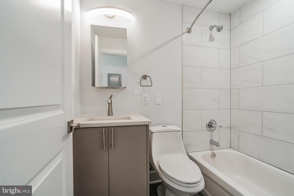 646 N 32nd Street - Photo 7