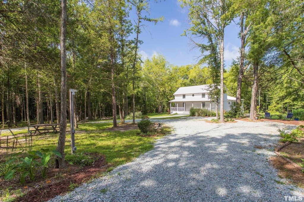 1451 Hawkins Road - Photo 3