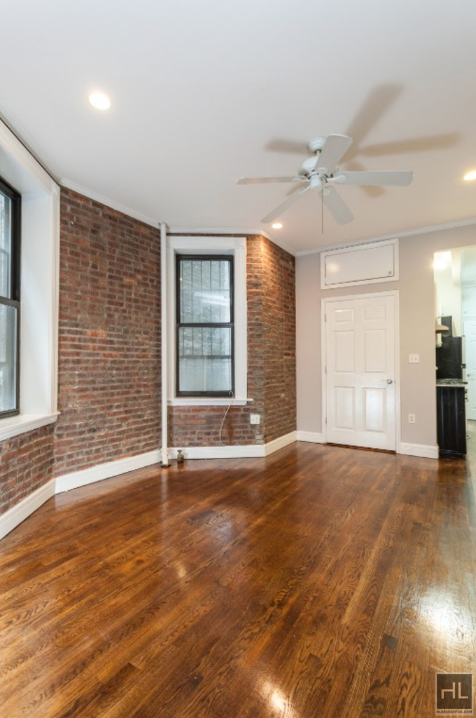 East 18th Street - Photo 12