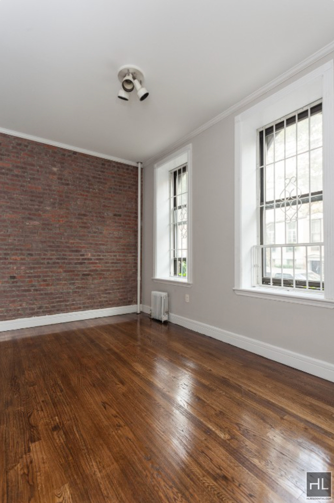 East 18th Street - Photo 11