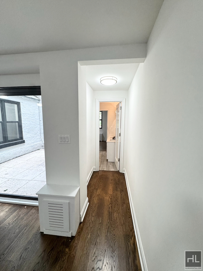 East 72 Street - Photo 9