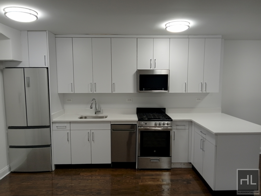 East 72 Street - Photo 14
