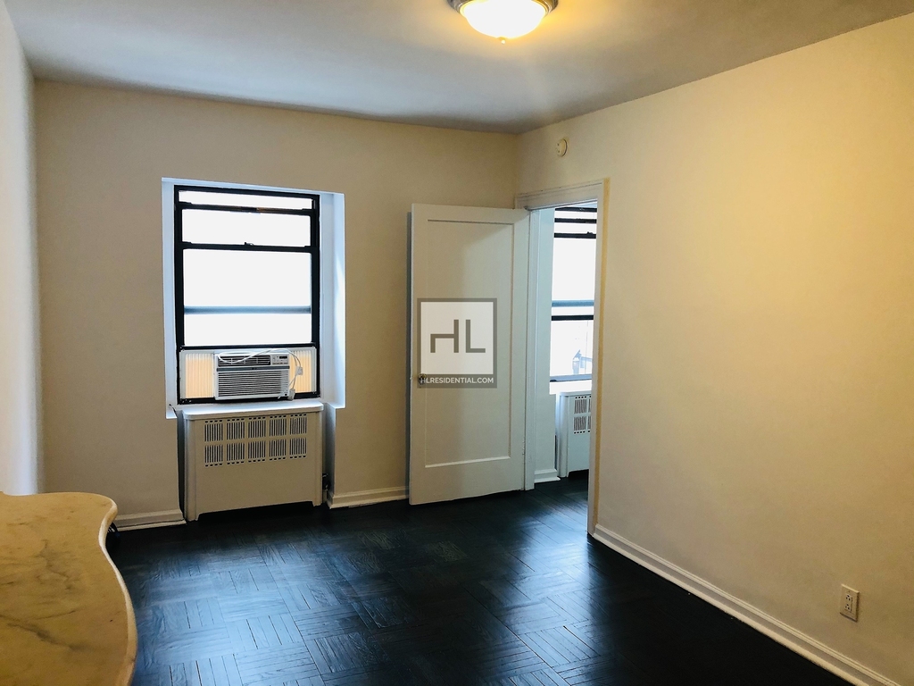 East 72 Street - Photo 23