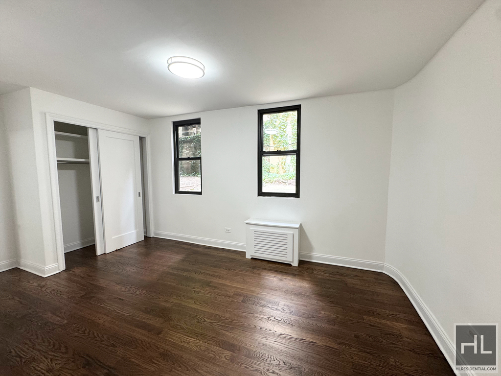 East 72 Street - Photo 5