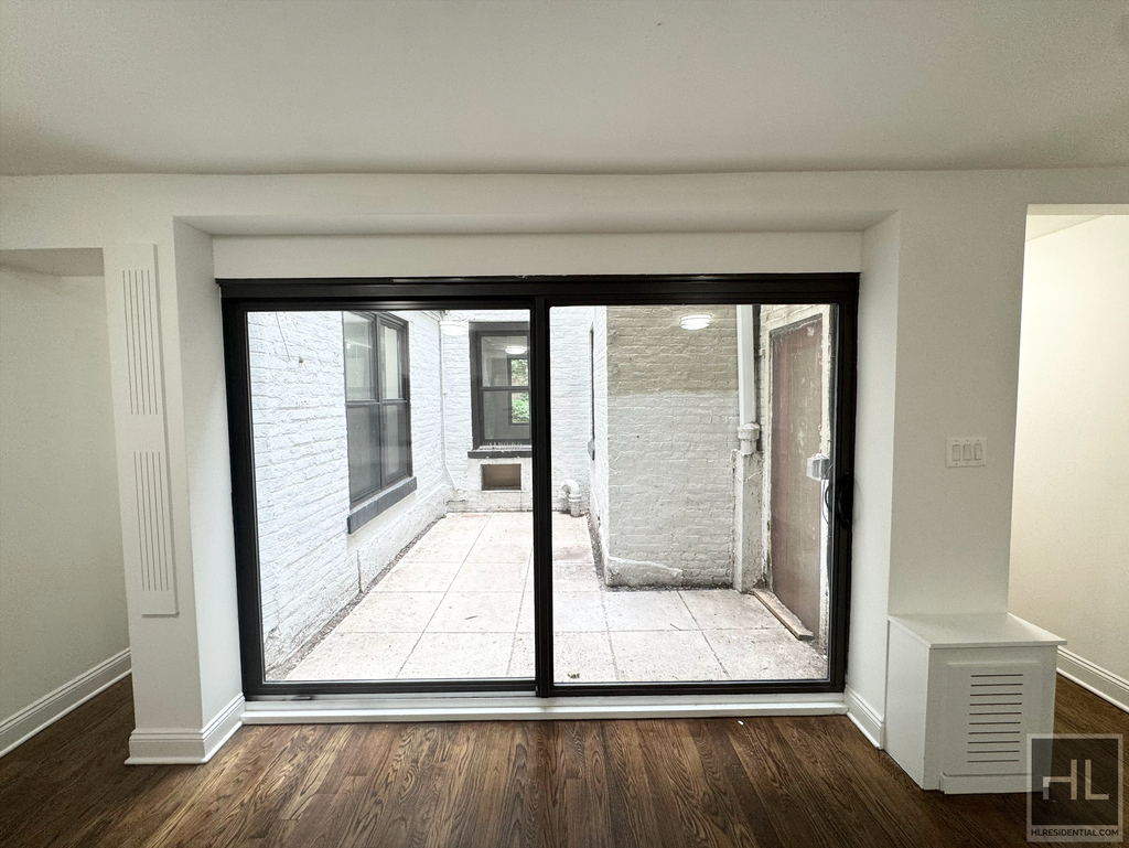 East 72 Street - Photo 6