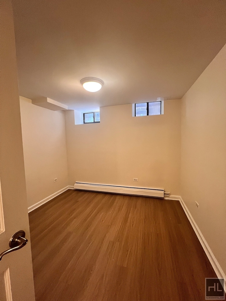 East 84 Street - Photo 6