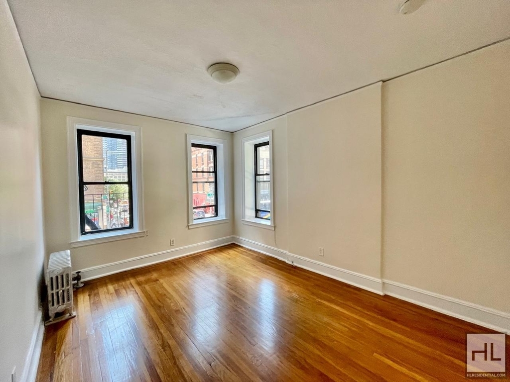 East 38th Street - Photo 2