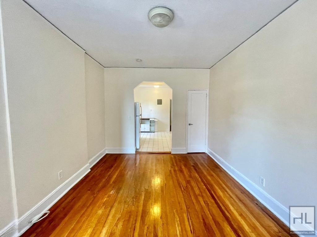 East 38th Street - Photo 3