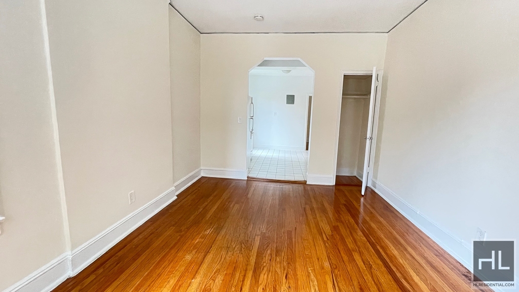 East 38th Street - Photo 13