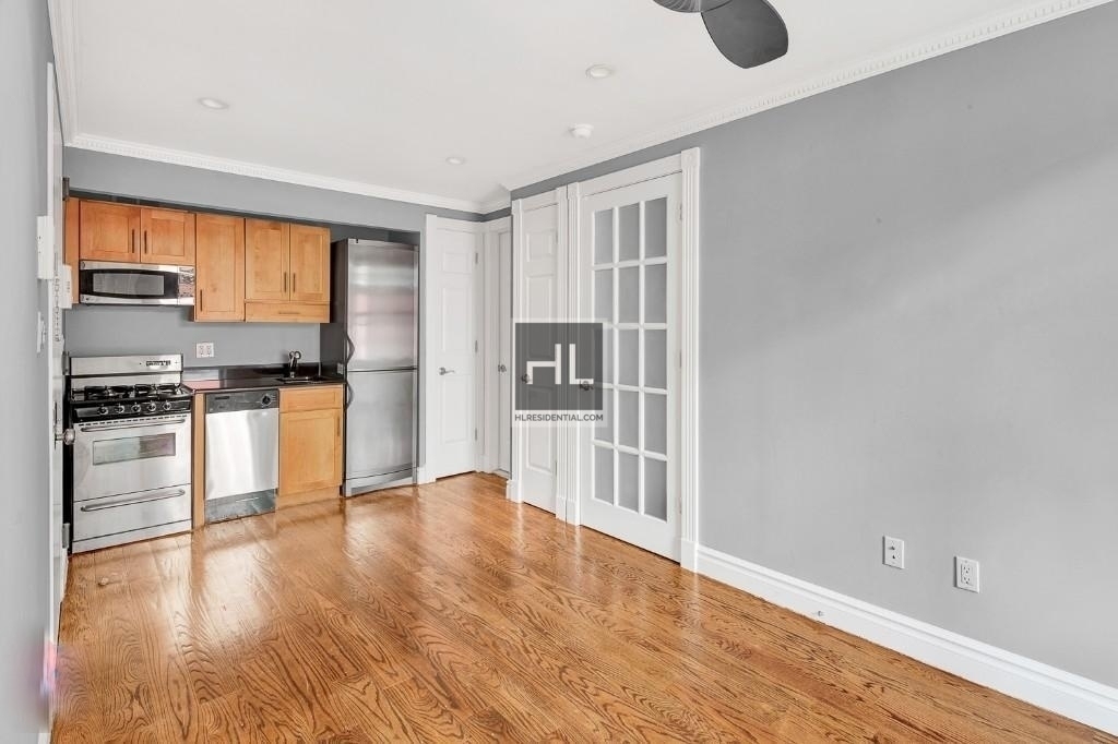 East 29th Street - Photo 15