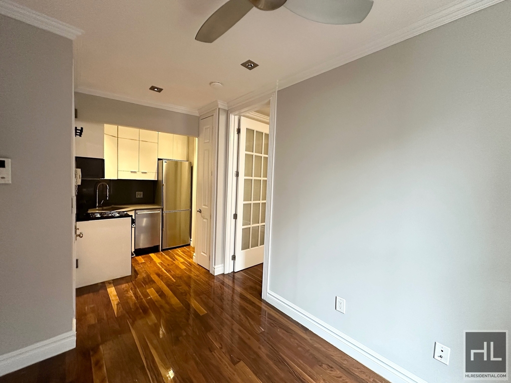 East 29th Street - Photo 7