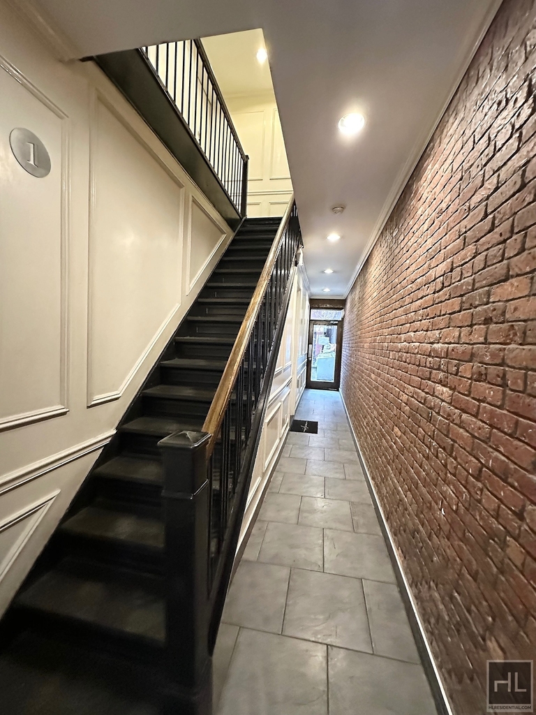 East 29th Street - Photo 28