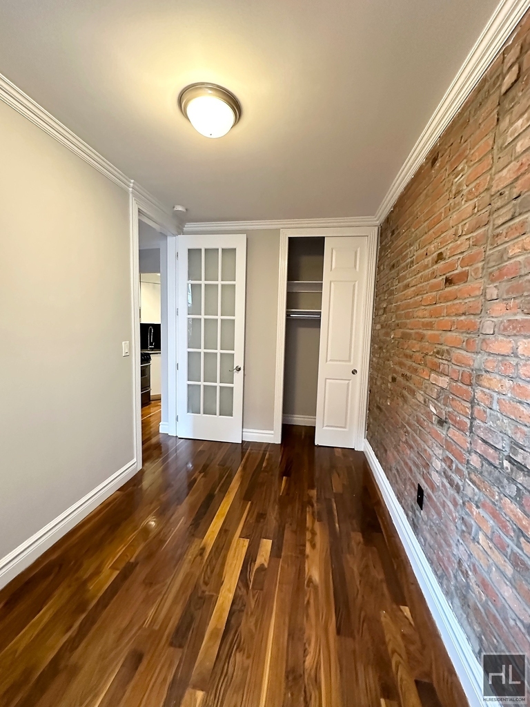 East 29th Street - Photo 30