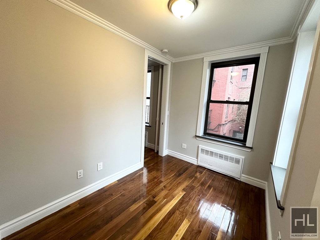 East 29th Street - Photo 3