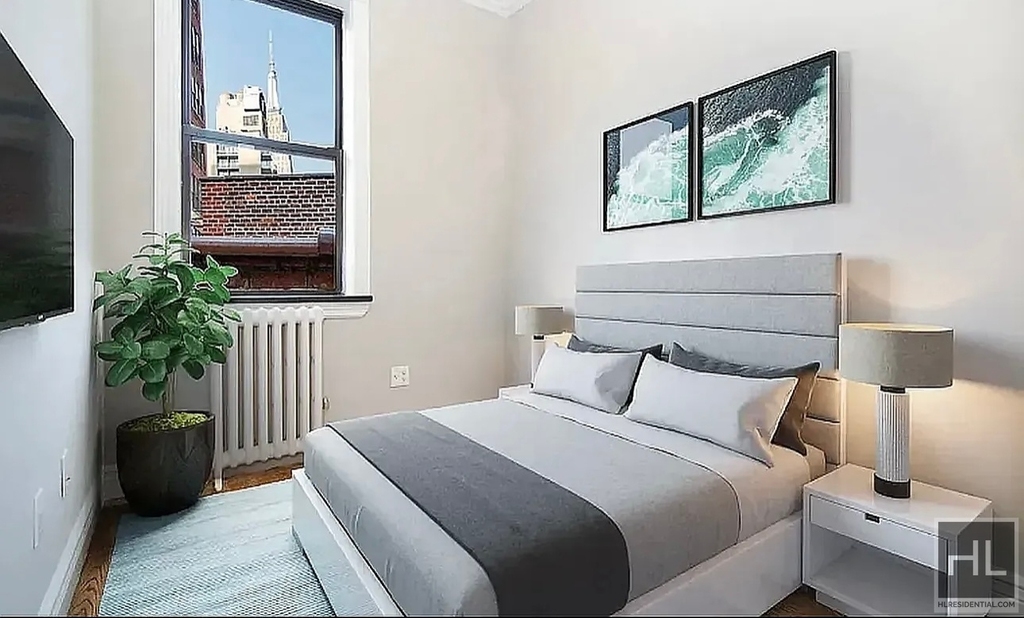 East 35th Street - Photo 2