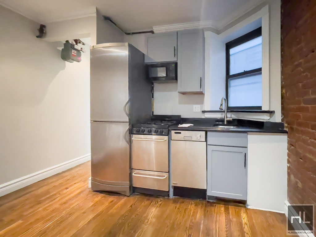 East 23rd Street - Photo 13